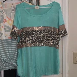 New! Boutique style top 💓